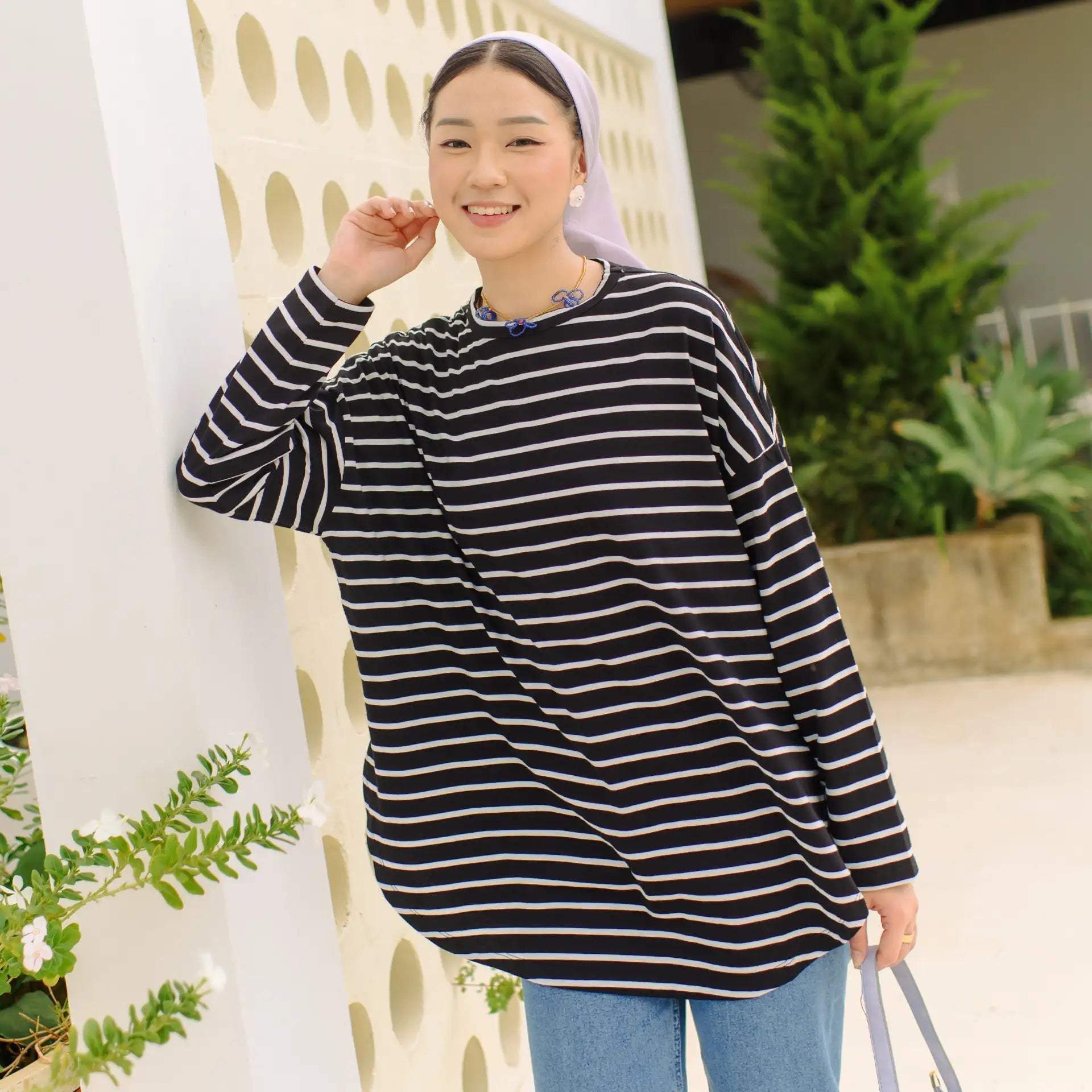 Mayumi Black and White Stripe Tops hijabchic blouse hitam salur 3