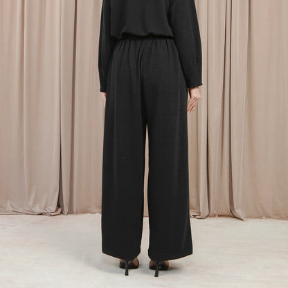 Nava Pants - Celana Knit Karet Pinggang Silluet Lurus