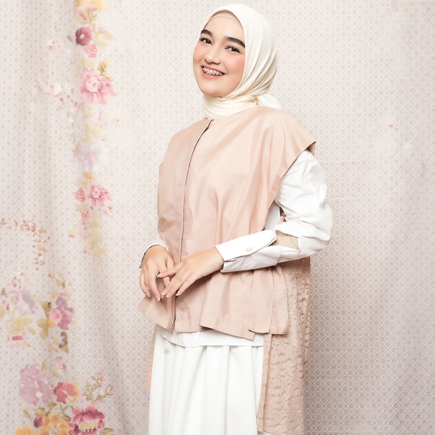 Eidlyn Nude Outer