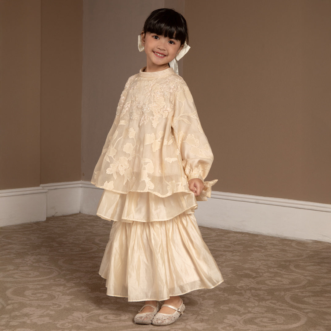 Narella girl Top Butter