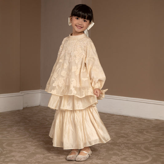 Narella girl Top Butter