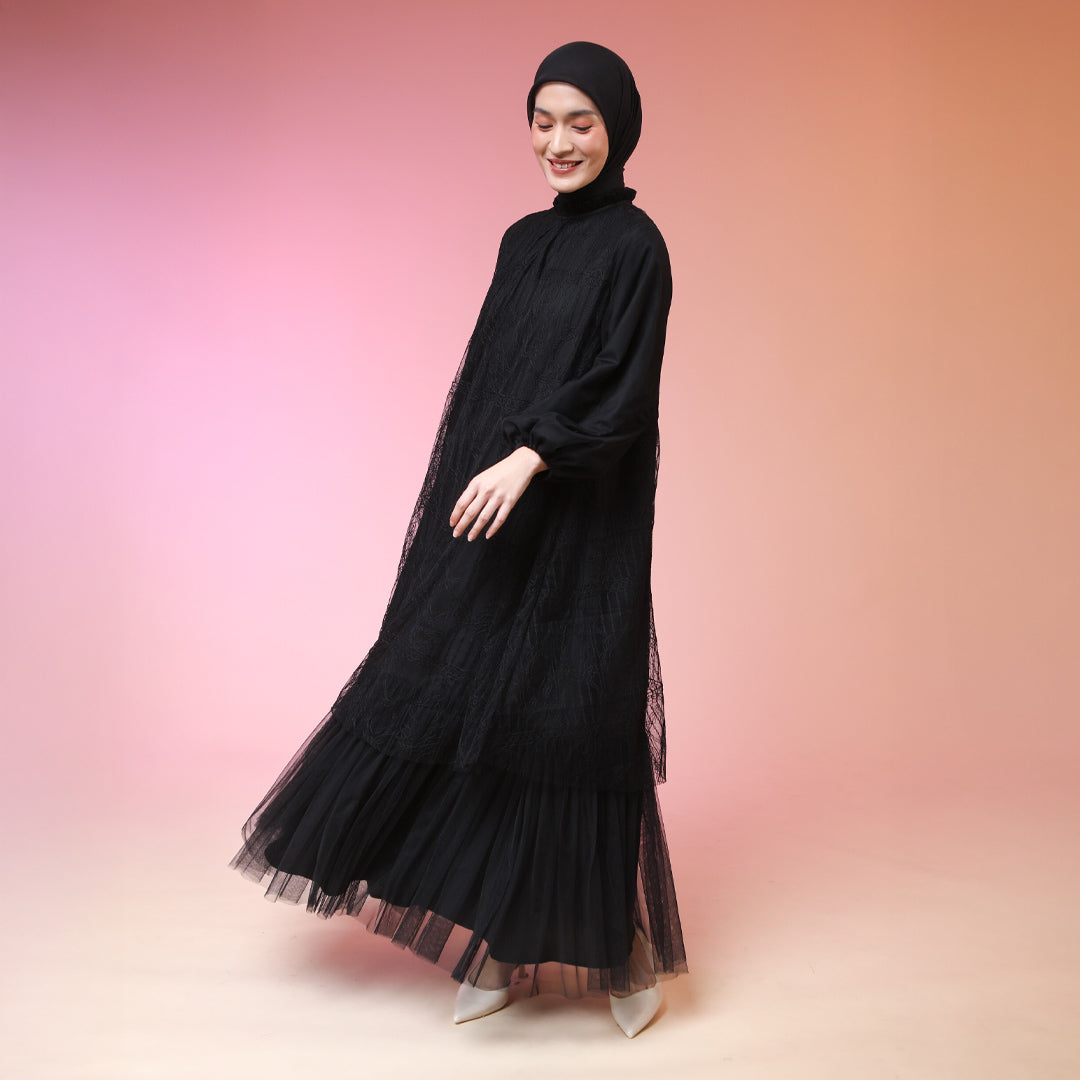 Syahira Black Dress