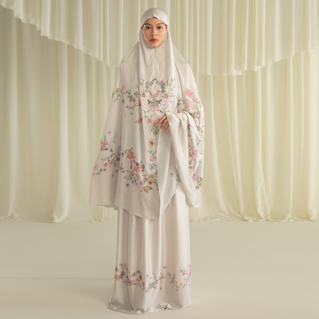 Serra Prayer Set Ivory Blossom