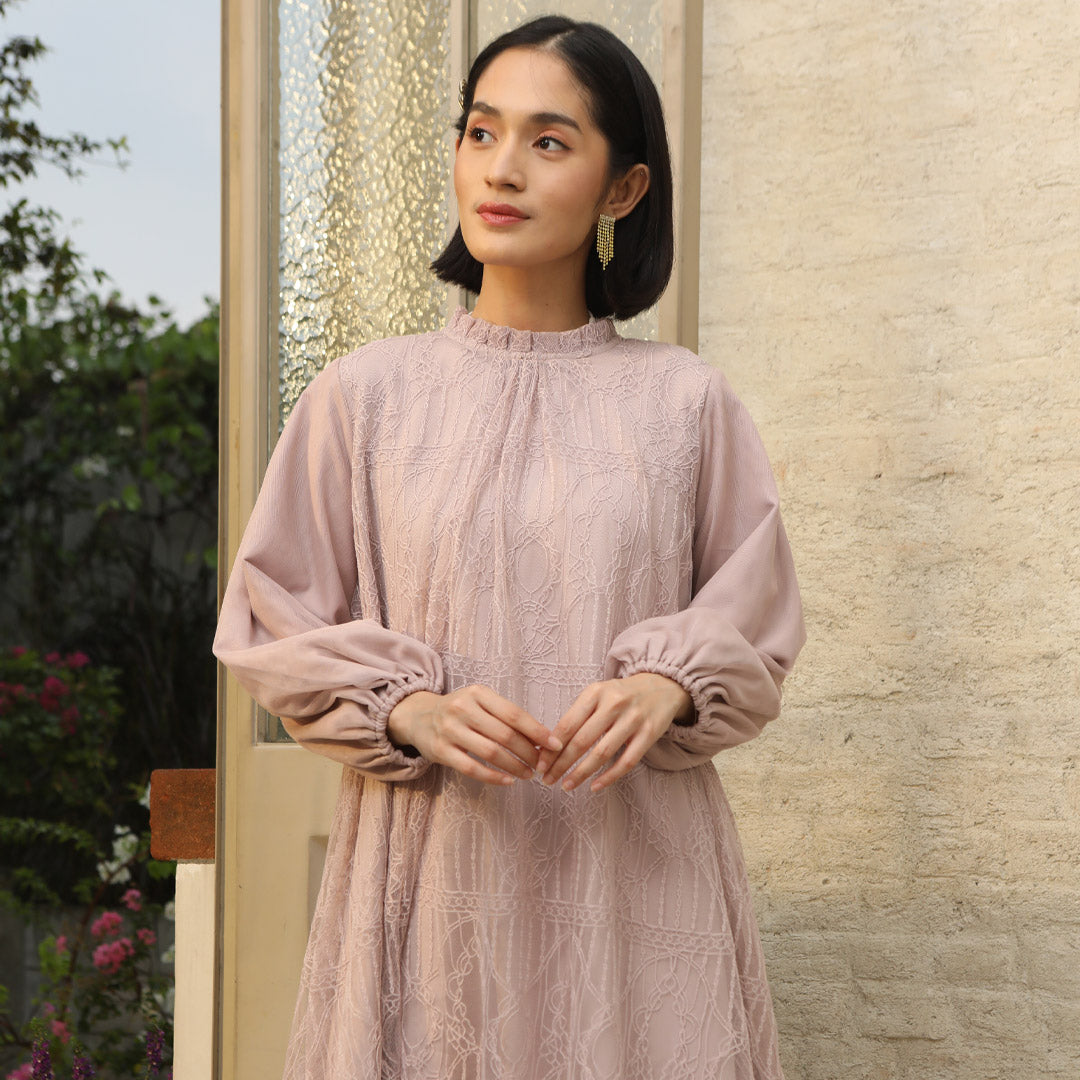 Syahira Pink Nude Dress (pre order 20 hari)