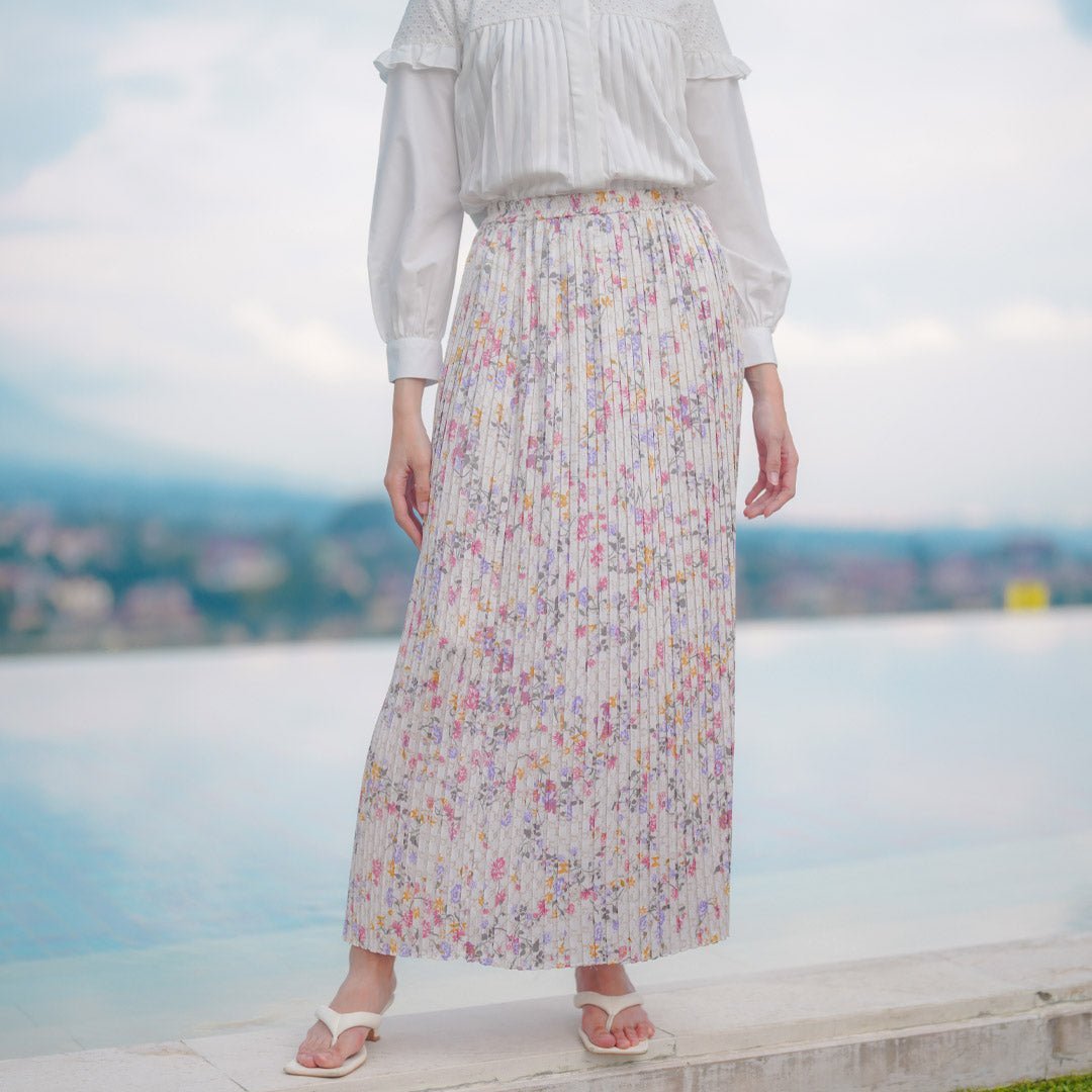 Defect HC x ZD Tavisha Ivory Fleuria Skirt | HijabChic