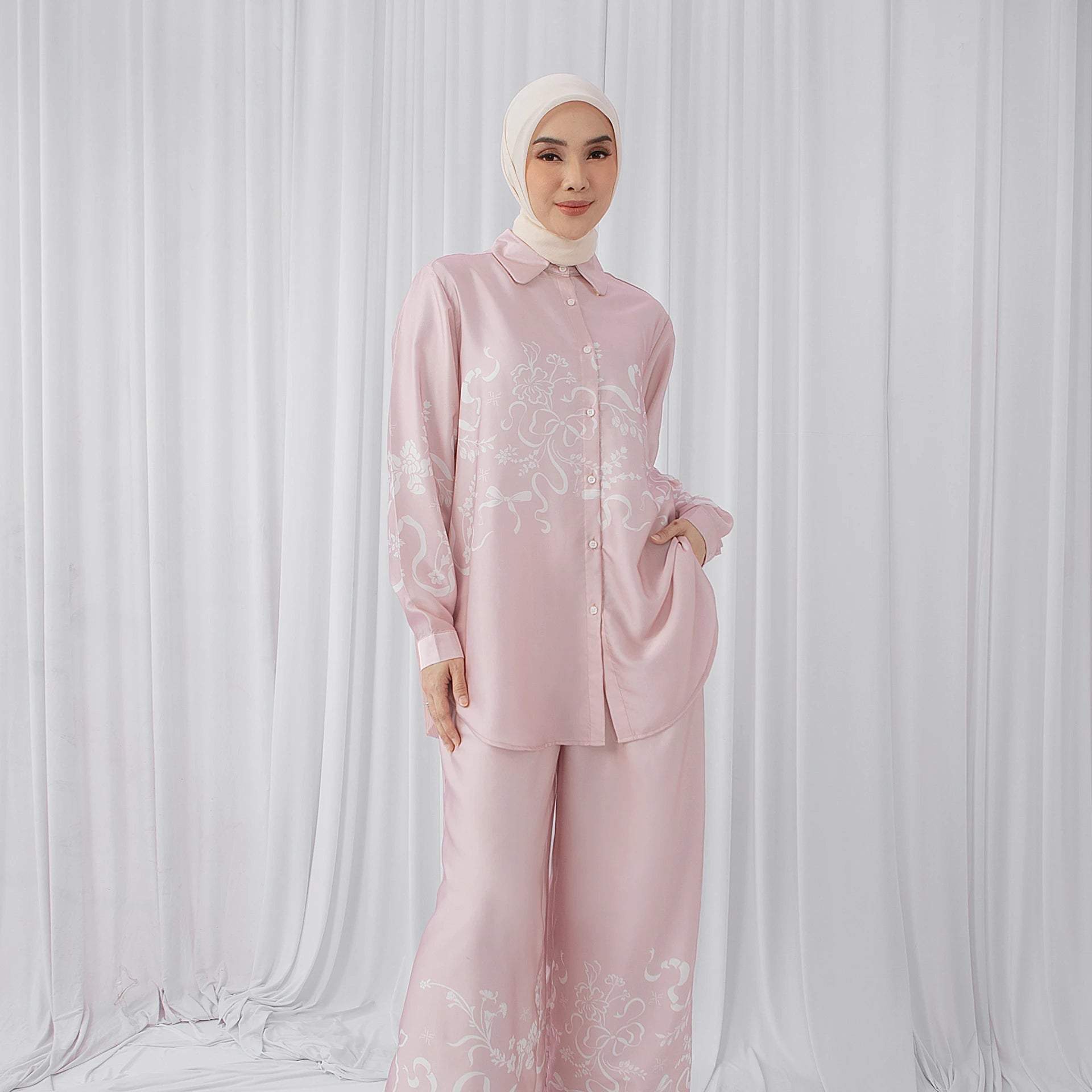 Tallyn Enchanted Pink Coquette Top hijabchic 1