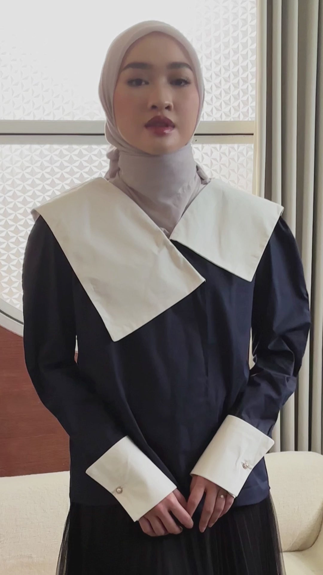 Silva Navy White Top (HijabChic x Kiara Leswara)