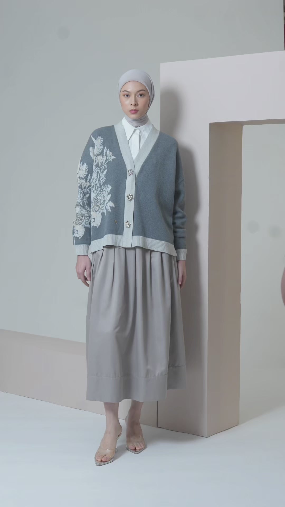 Petal Outerwear - Grey