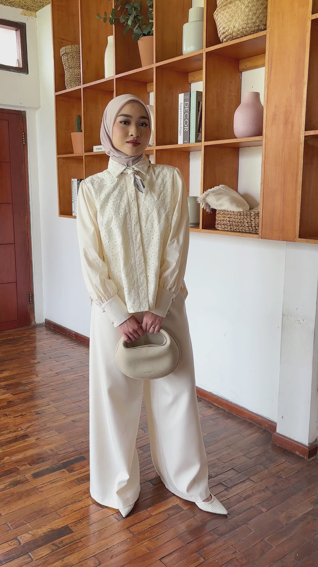 Miskha Embroidery Creme Top (HijabChic x Kiara Leswara)