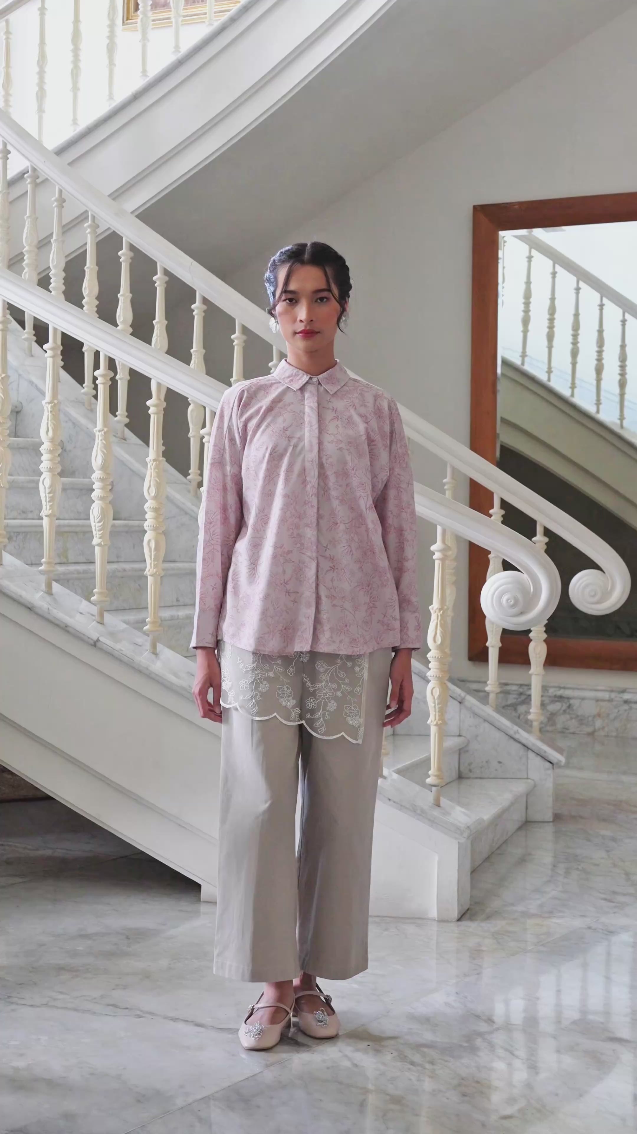 Cempaka Top - Kemeja Katun Motif Bunga Hidden Button