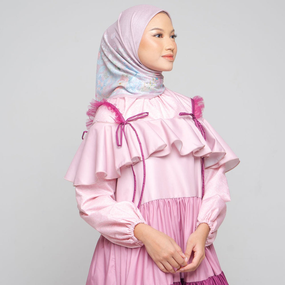 
            
                Load image into Gallery viewer, Calla Scarf In Dusty Pink | HijabChic
            
        