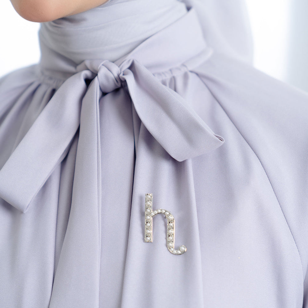 Amaryllis Brooch In Silver | HijabChic