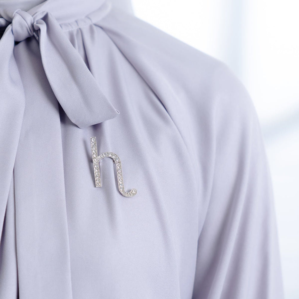 
            
                Load image into Gallery viewer, Zinfandel Brooch In Silver | HijabChic
            
        